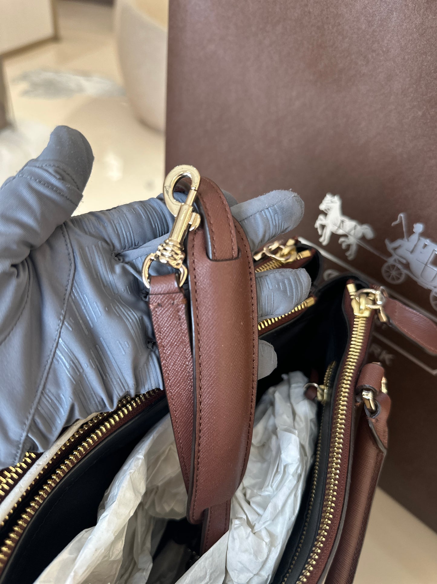 COACH MESSENGER TOP HANDLE