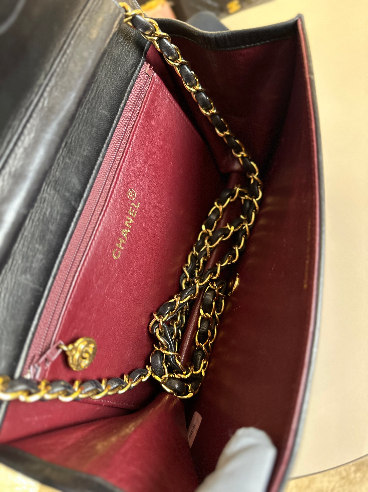 CHANEL VINTAGE FLAP BAG