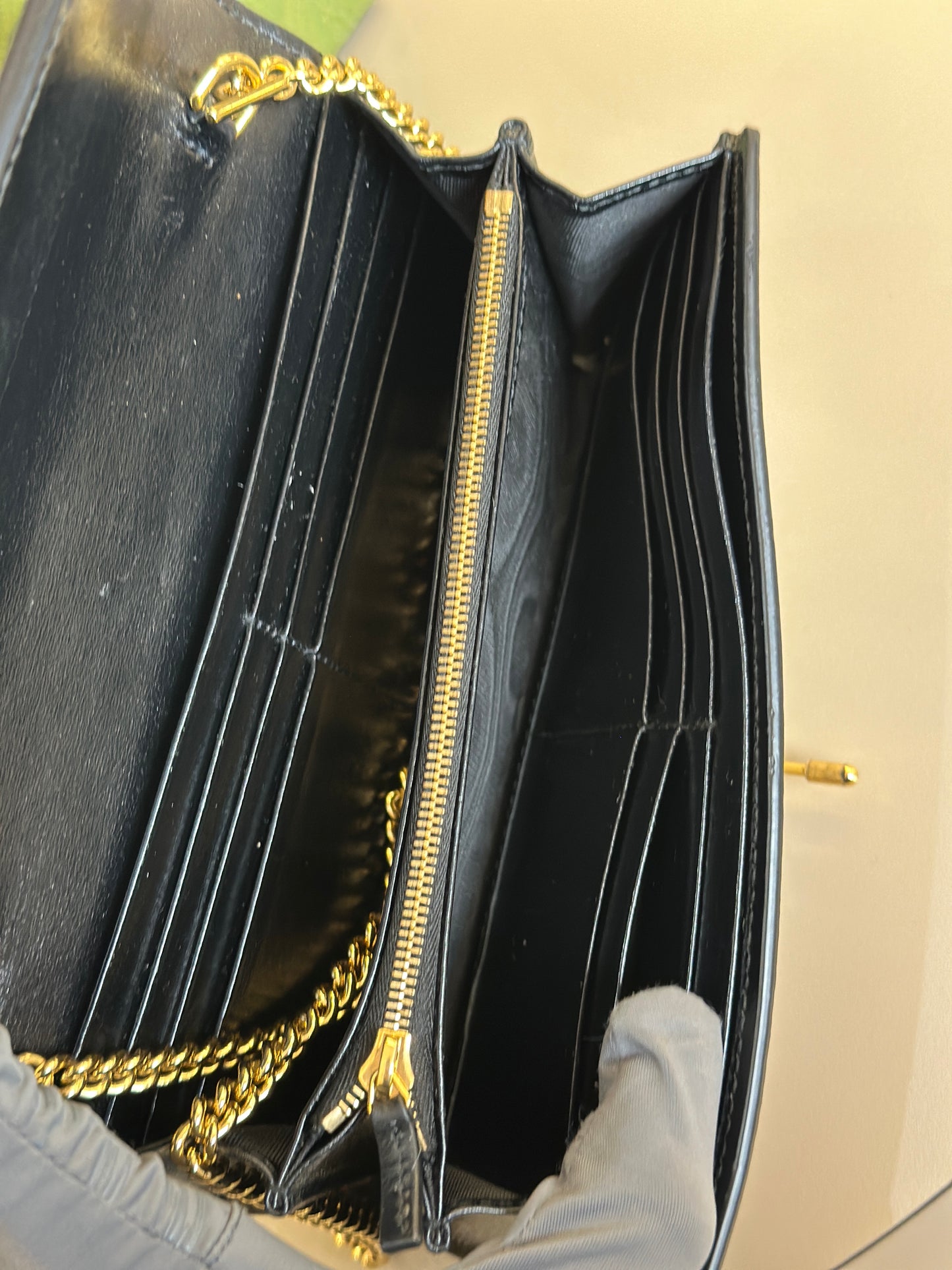GUCCI JACKIE WALLET ON CHAIN