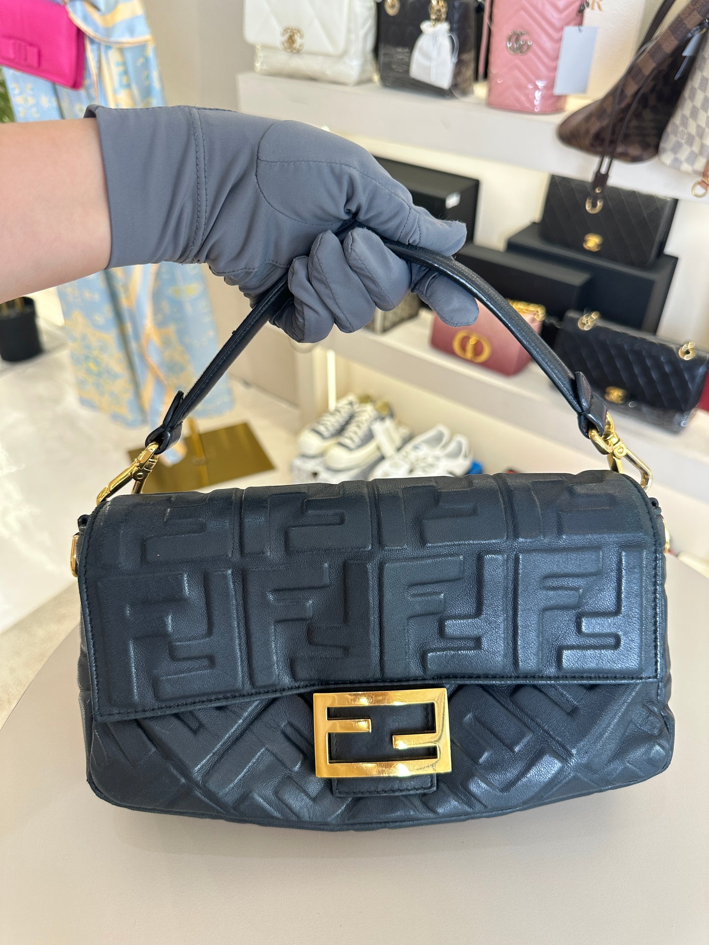 FENDI BAGUETTE MEDIUM