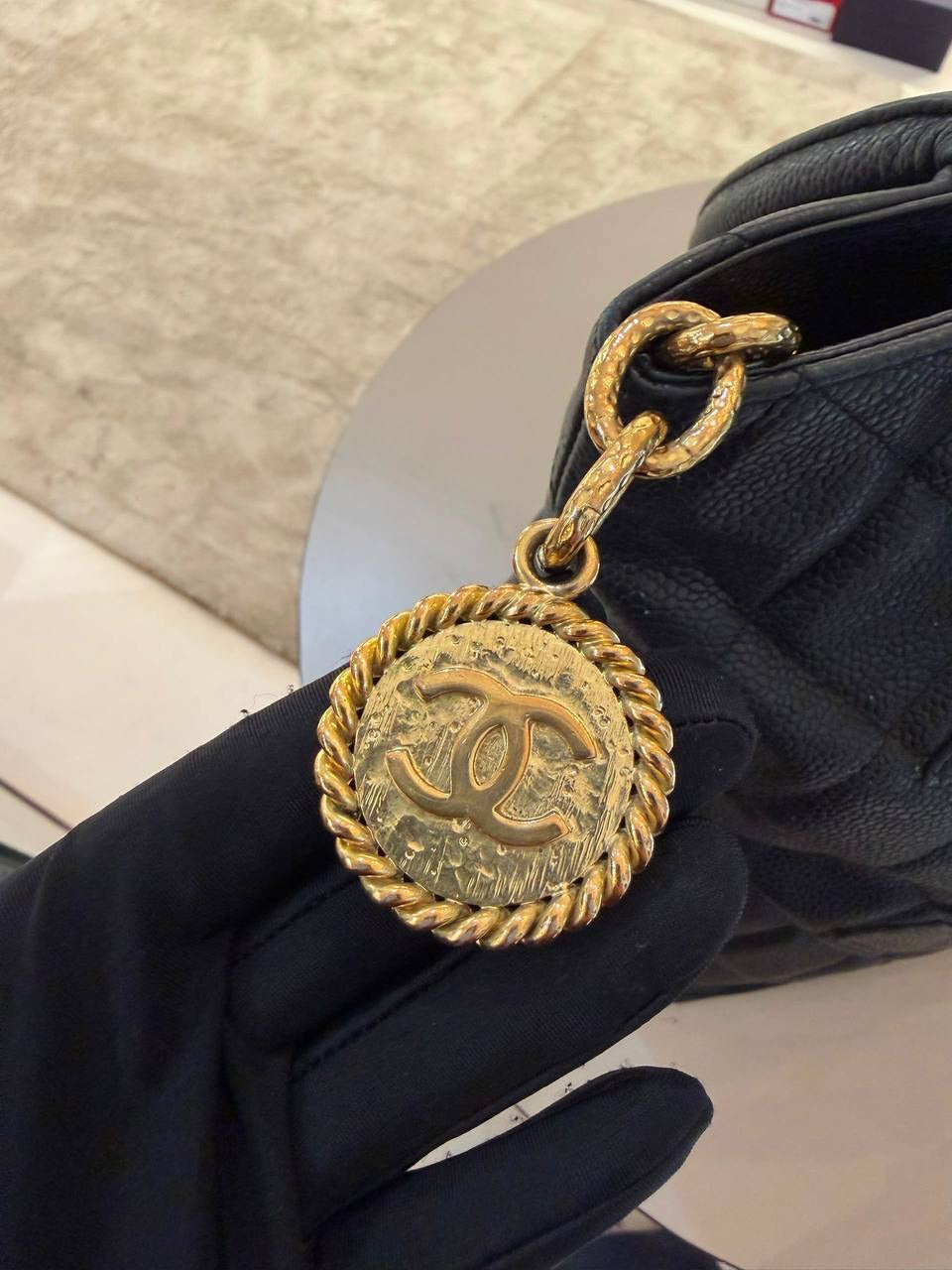 CHANEL MEDALLION ZIPPER TOTE
