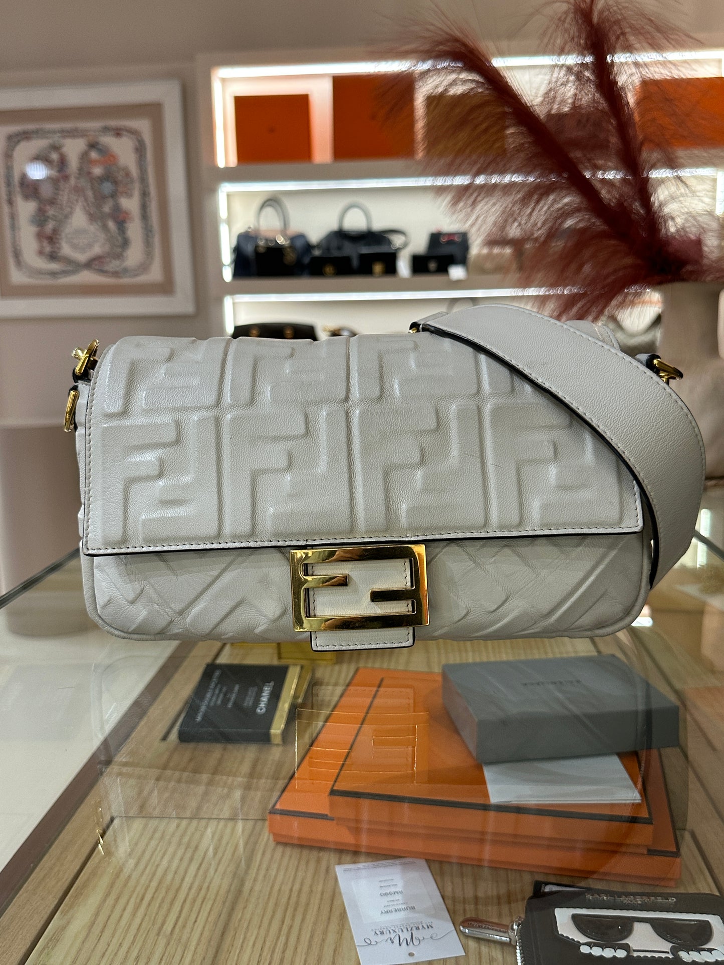 FENDI BAGUETTE MEDIUM WHITE