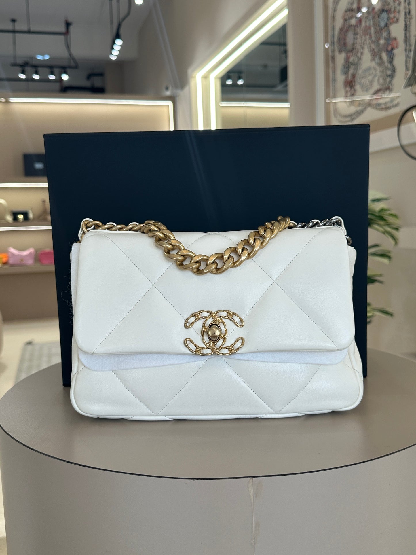 CHANEL 19 BAG SMALL WHITE