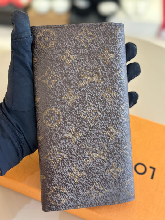 LOUIS VUITTON LONG WALLET