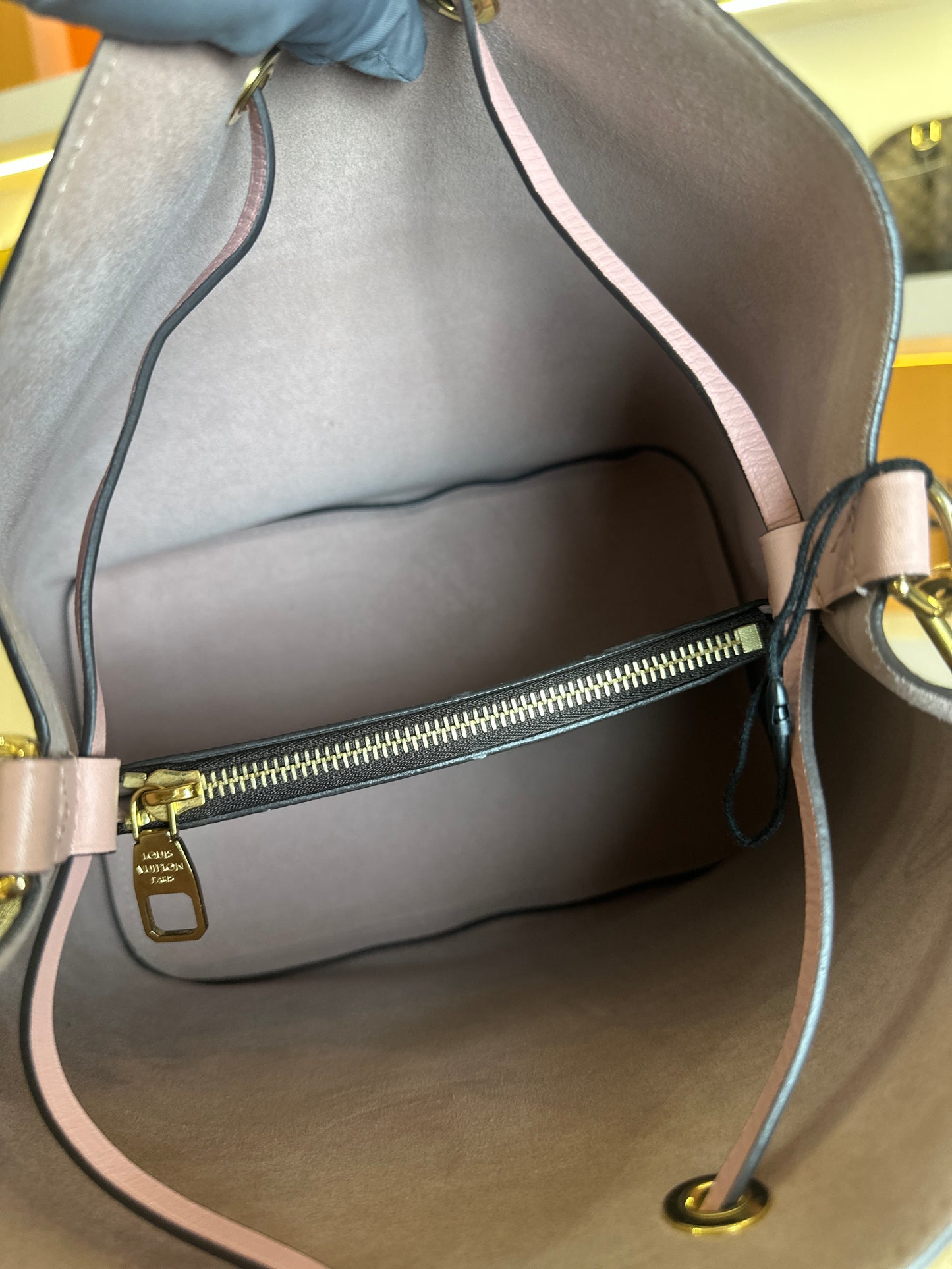 LOUIS VUITTON NEONOE MM MONOGRAM