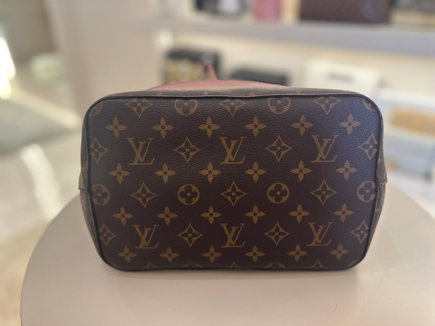 LOUIS VUITTON NEONOE MM MONOGRAM