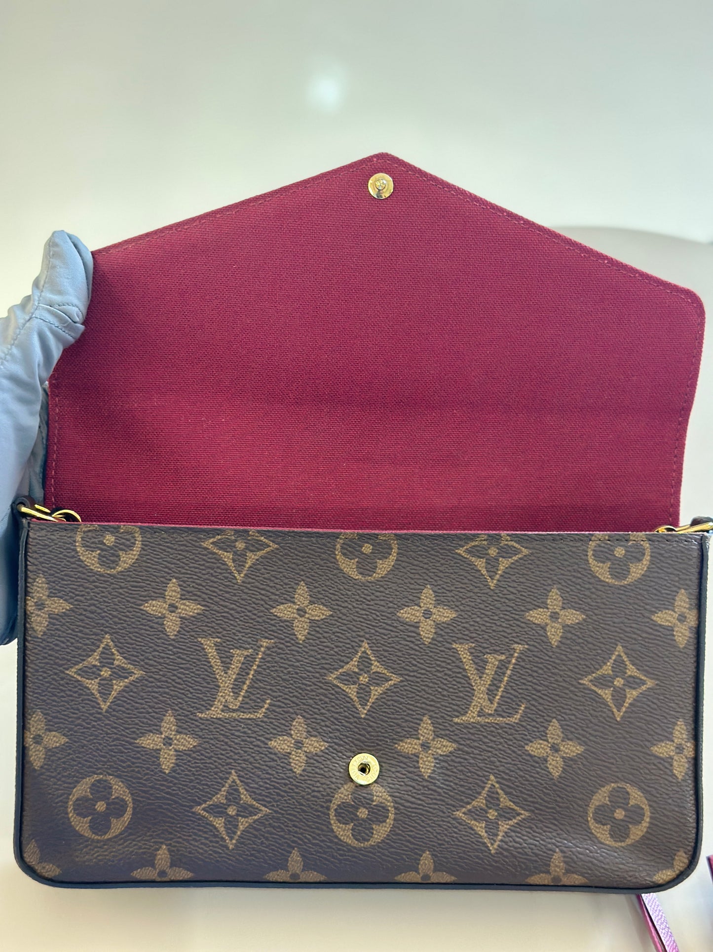 LOUIS VUITTON FELICIE POCHETTE MONOGRAM