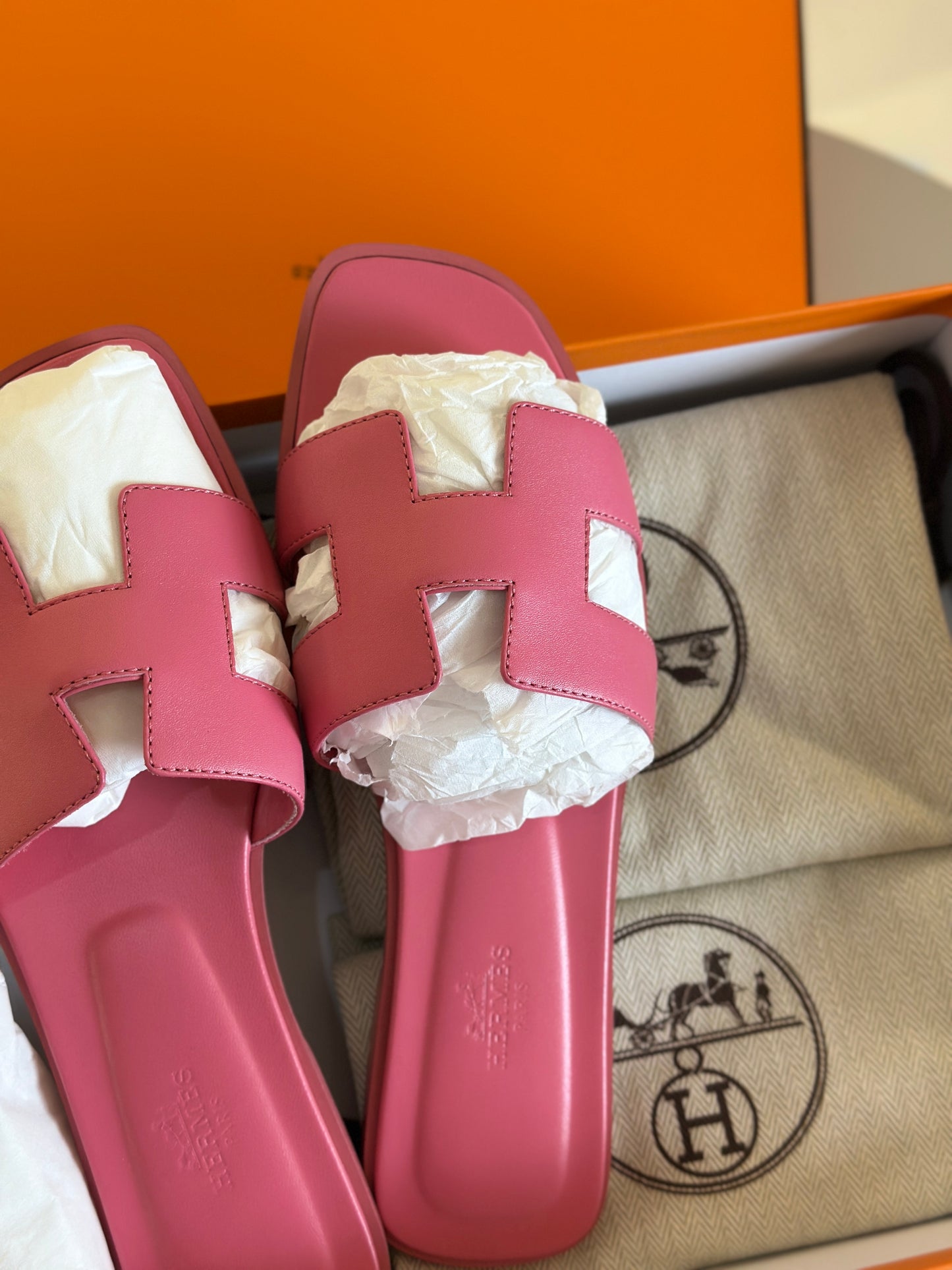 HERMES ORAN SANDAL PINK
